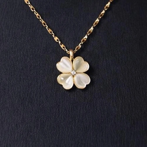 Collier Trèfle Porte-Bonheur Nacre & zirconium